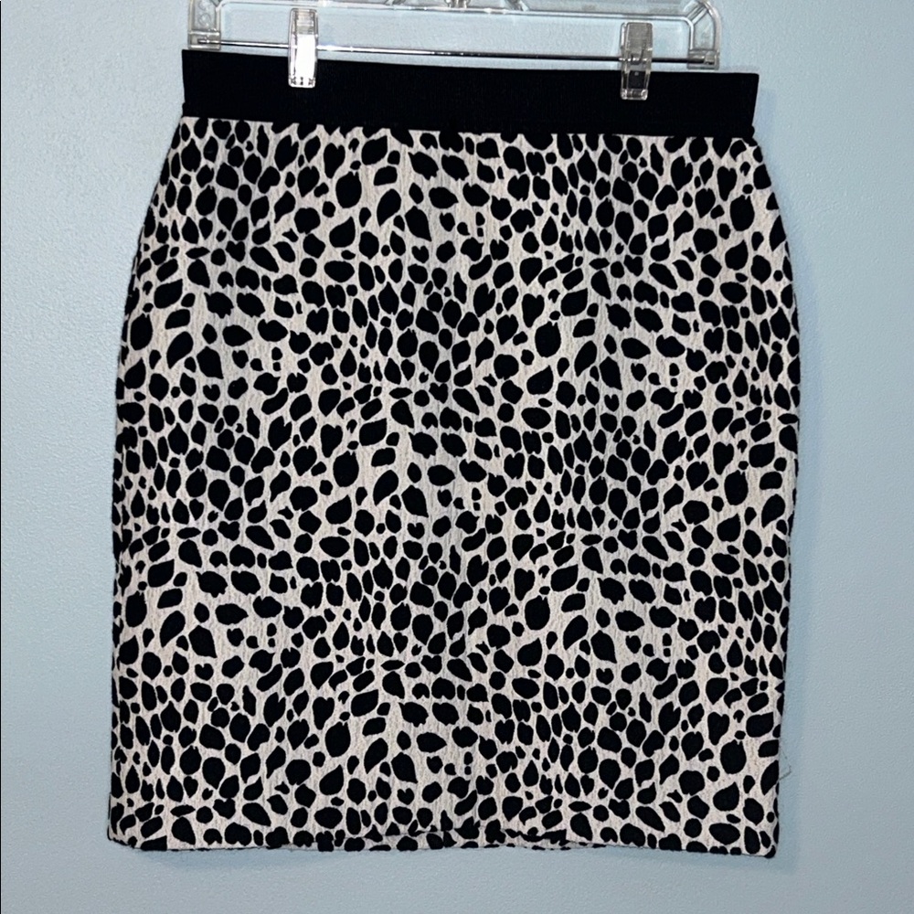 Ann Taylor Black and White Animal Print Pencil Mini Skirt, 8 Tall